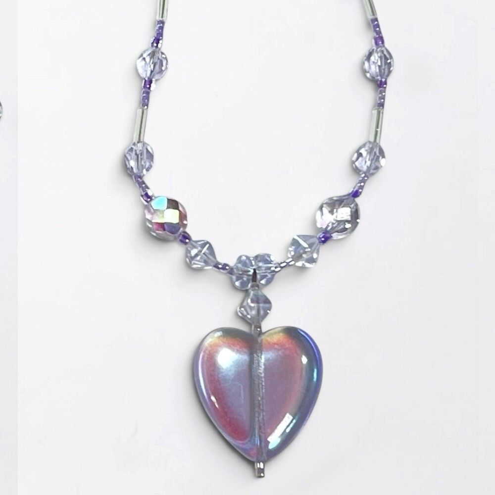 Glass Heart Pendant Necklace Purple Bead Aurora Borealis Iridescent Feminine 22”